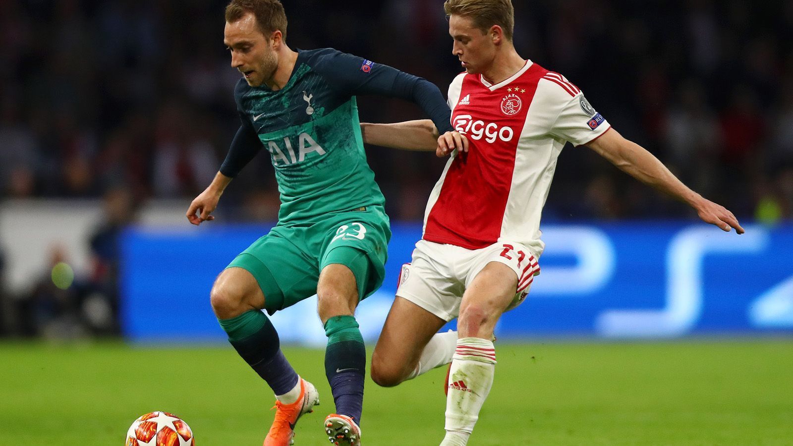 
                <strong>Christian Eriksen (Tottenham Hotspur)</strong><br>
                Vom Dänen kommt insgesamt zu wenig. Zwar hilft er auch am eigenen Strafraum aus, aber vorne fruchten seine Ideen und Tempovorstöße kaum einmal. Ausnahme: Seine sehenswerte Flanke aus dem Halbfeld kann Alli nicht verwerten. ran-Note: 4
              