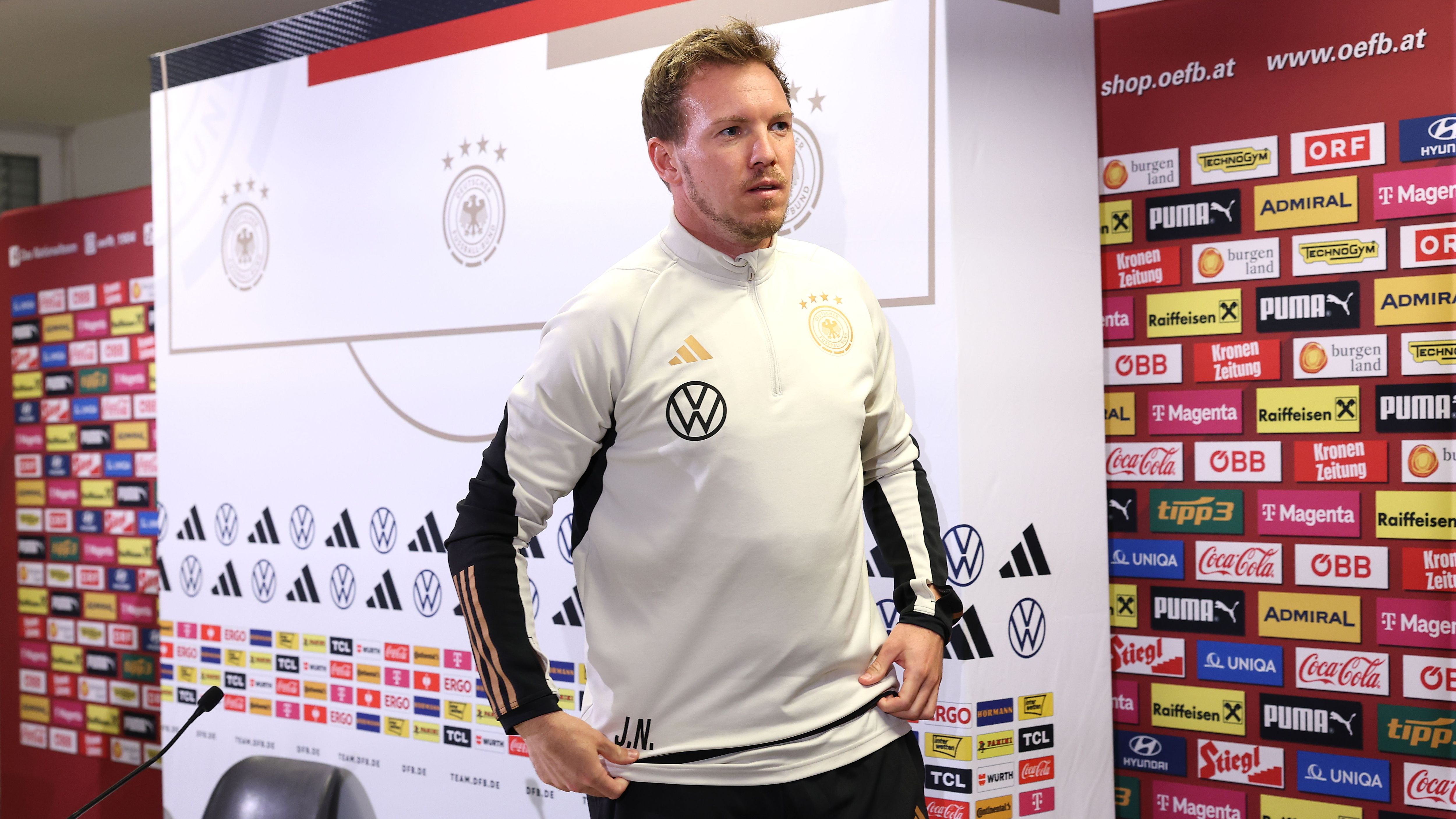 <strong>Julian Nagelsmann (DFB)</strong><br>So sei eine Rückkehr zum FC Bayern denkbar. Die Klubbosse hatten die Entlassung des 36-Jährigen vor einem Jahr größtenteils für einen Fehler gehalten. Da die Südenböcke Kahn und Salihamidzic nicht mehr da sind, wäre der Weg frei. Auch der FC Liverpool, FC Barcelona und sogar Borussia Dortmund werden als mögliche Ziele gehandelt.