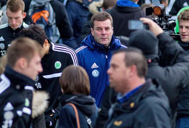 
                <strong>Andrang in Wolfsburg</strong><br>
                Der Andrang beim Trainingsauftakt des VfL Wolfsburg ist riesig. Nach der guten Hinrunde will die Mannschaft von Dieter Hecking ins internationale Geschäft
              