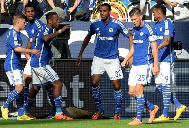 
                <strong>Top: Schalker Derbyhelden</strong><br>
                Verpatzter Saisonstart? Egal! Das wichtigste Spiel der Hinrunde hat Schalke am Samstag gewonnen. Beim 2:1-Derbysieg gegen den BVB waren die Gäste zwar in fast allen Statistiken vorne - am Ende jubelten aber nur die Königsblauen.
              