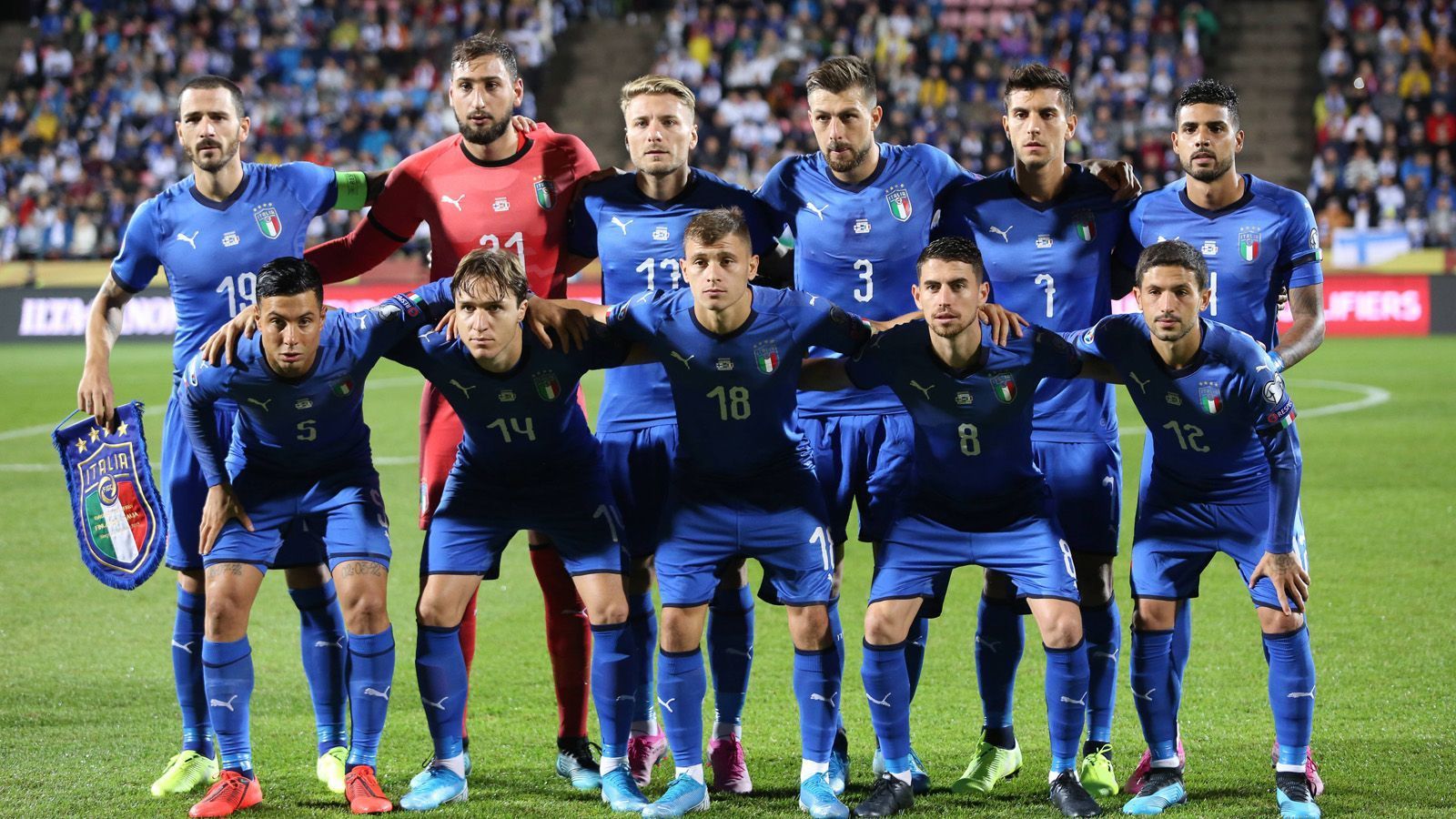 
                <strong>Italien</strong><br>
                Platz 1 in der Gruppe J mit Finnland, Griechenland, Armenien, Bosnien-Herzegowina und Liechtenstein
              