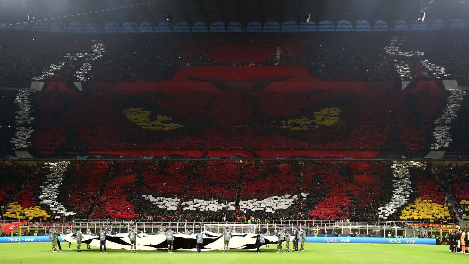 
                <strong>Stadtderby in der Champions League: AC Mailand vs. Inter Mailand</strong><br>
                Die Milan-Fans stimmen sich mit einem schwarz-roten Teufel auf das Spiel ein.
              