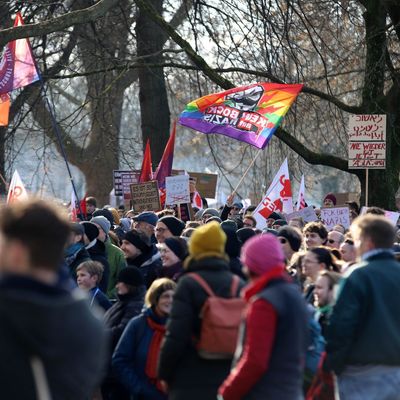 Querdenker-Demonstration in Göttingen - Gegendemonstrantion
