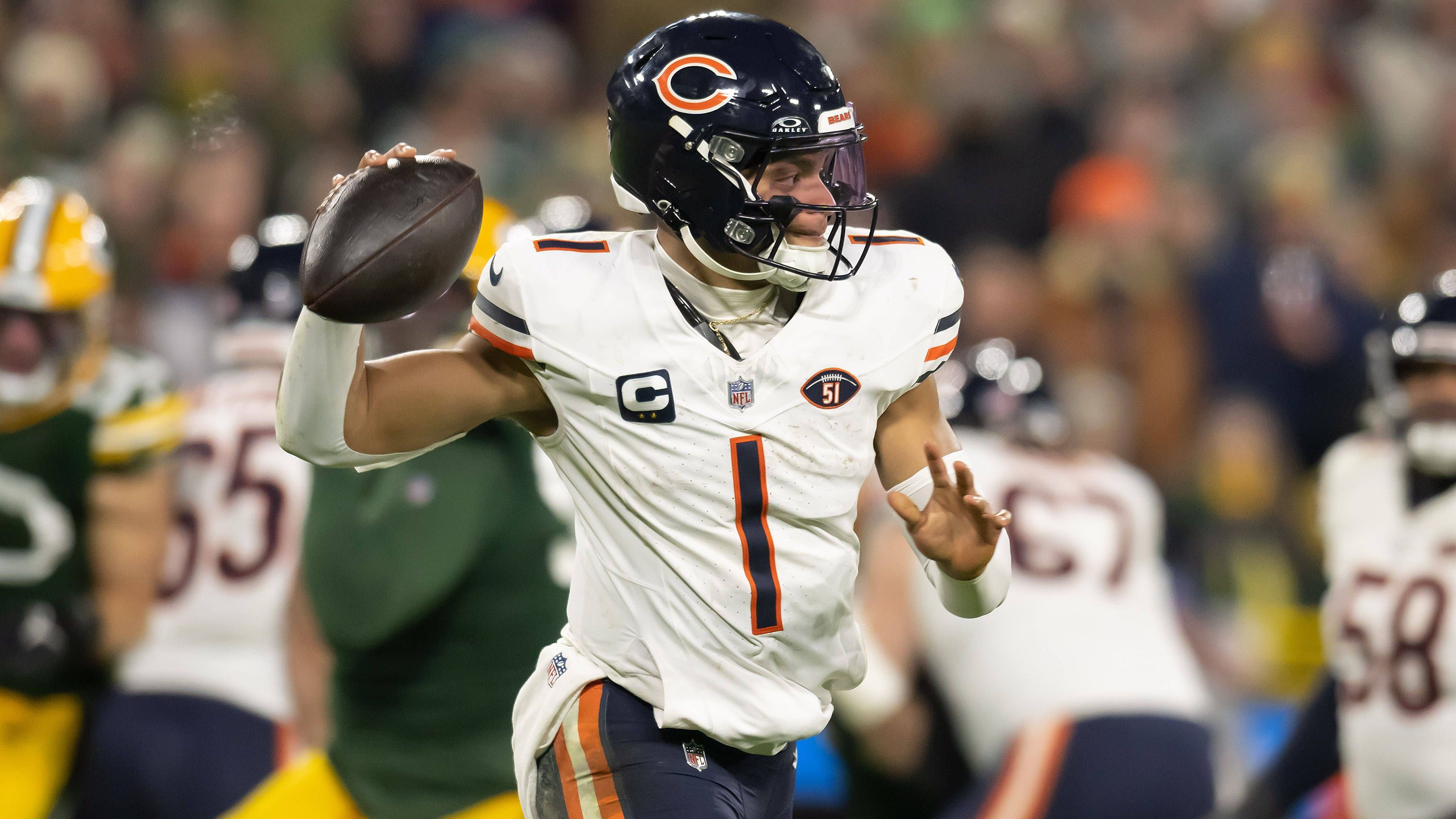 <strong>11. Pick: Justin Fields (Chicago Bears)<br></strong>- Position: Quarterback<br>- Fifth Year Option: <strong>Abgelehnt</strong><br>- Wert der Option: 25,7 Millionen US-Dollar<br>- Besondere Anmerkungen: wurde 2024 zu den Pittsburgh Steelers getradet