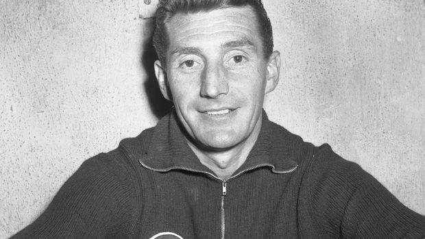 
                <strong>Fritz Walter (30 Spiele als Kapitän)</strong><br>
                Fritz Walter, eine der großen Legenden des ersten deutschen Weltmeistertitels 1954, brachte es auf 30 Spiele als Kapitän. Außerdem ist das FCK-Idol der erste Ehrenspielführer der Nationalmannschaft.
              