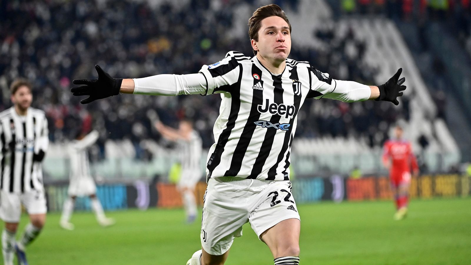 
                <strong>Federico Chiesa (Juventus Turin)</strong><br>
                &#x2022; Leihgebühr auf eine Saison gerechnet: 6,3 Millionen Euro<br>&#x2022; Tatsächliche Leihgebühr: 12,6 Millionen Euro (Zeitraum: Oktober 2020 bis Juni 2022)<br>&#x2022; Geliehen von: AC Florenz<br>&#x2022; Geliehen an: Juventus Turin<br>
              