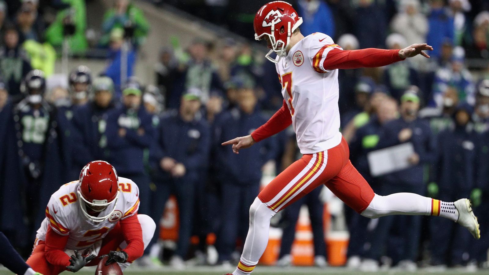 <strong>Harrison Butker (2024)</strong><br>Bis heute ist Butker der Mann für die Nerven aus Stahl in Kansas City. Ohne seine Effektivität bei den Kicks wäre vielleicht das ein oder andere Championship Game nicht erreicht worden. Auch in dieser Saison zählt er wieder zu den besten Kickern der Liga.&nbsp;