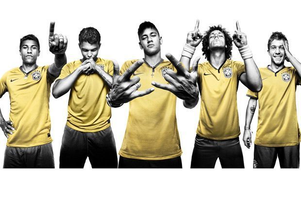 
                <strong>Bestens gewappnet</strong><br>
                Mit dem neuen Trikotset ist die Selecao für den nächsten Sommer bestens gewappnet
              