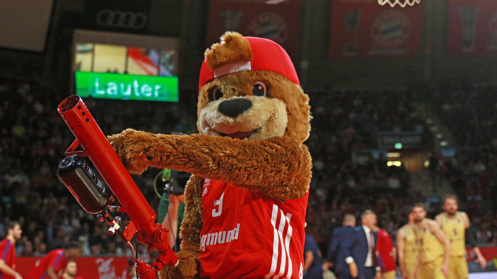 
                <strong>FC Bayern München: Die Maskottchen im Wandel der Zeit</strong><br>
                Sowohl der skateboardfahrende Ben ...
              