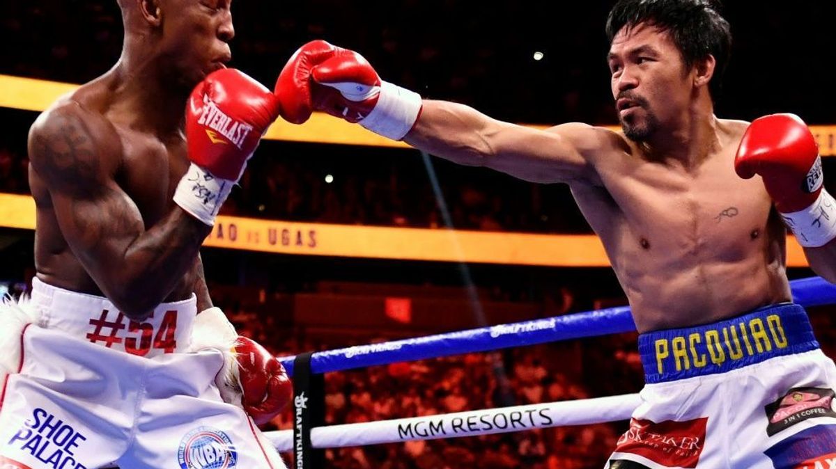 Pacquiao (r.) unterliegt Ugas
