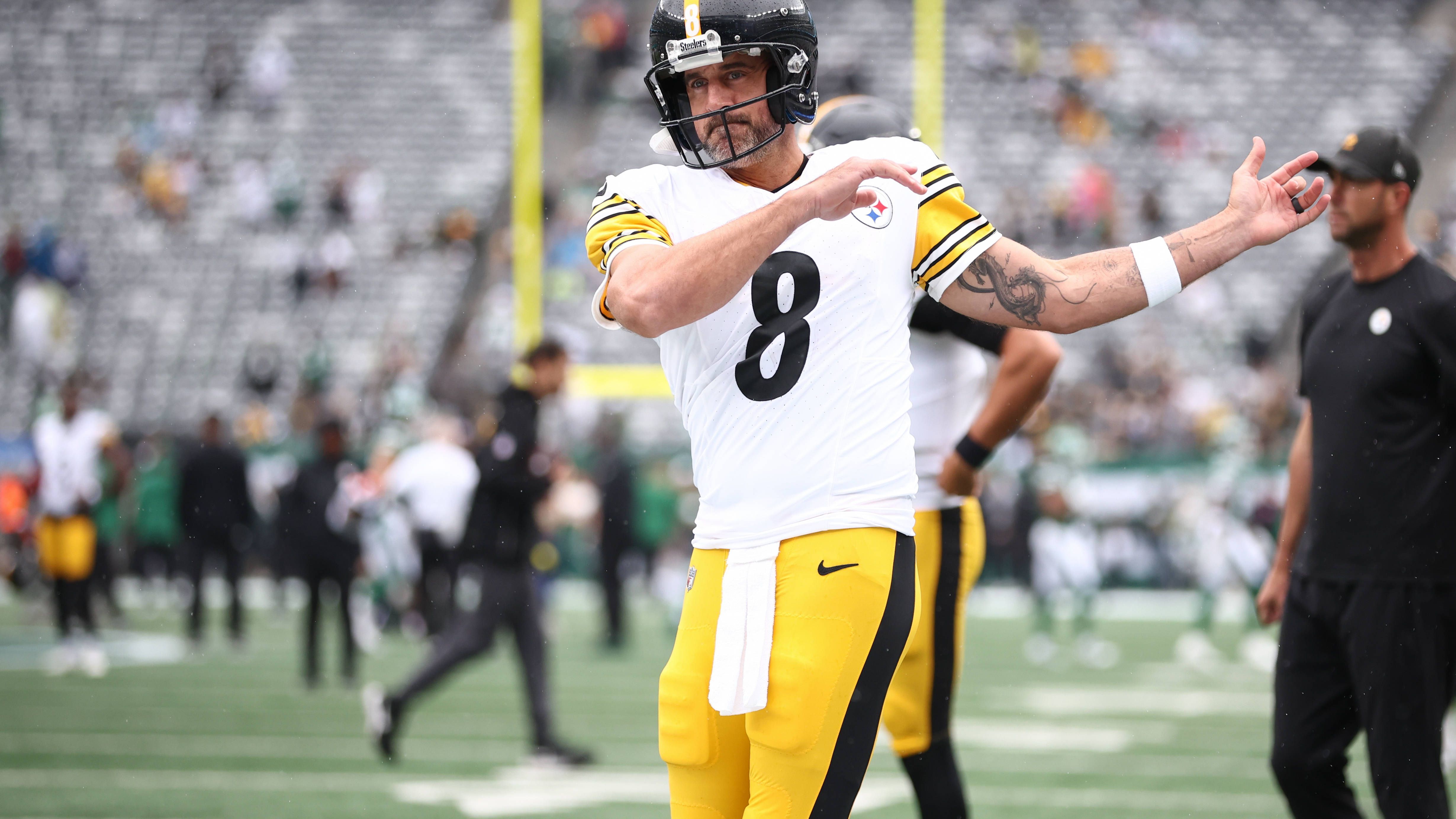 <strong>Platz 17: Pittsburgh Steelers (Vorwoche: 15)<br></strong>Wo stünden die Steelers, hätte Kaleb Johnson die Kickoff-Regeln besser gekannt? Schwer zu sagen, aber bis dahin hielt Pittsburgh gegen Seattle gut mit. Nichtsdestotrotz bereitet die eigentlich starke Defense der Steelers Sorgen. Aaron Rodgers bekommt zudem gegen eine starke Seahawks-Mannschaft seine Grenzen aufgezeigt.