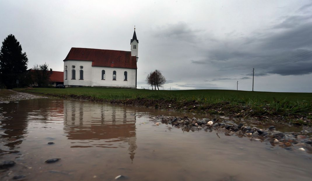 Die Bindung an Glaube und Religion nimmt in Deutschland weiter ab.