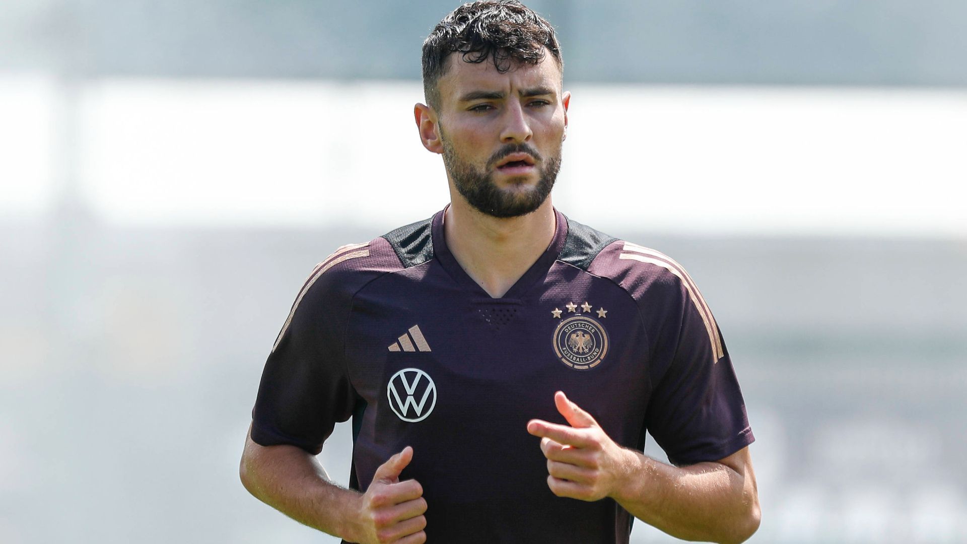 
                <strong>Maximilian Bauer</strong><br>
                Der Augsburger blieb ohne Einsatz. ran-Note: Ohne Bewertung
              