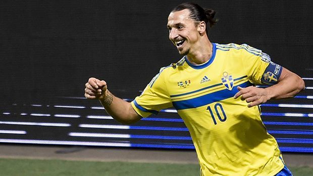 
                <strong>Schweden vs. Dänemark </strong><br>
                Schweden vs. Dänemark. Der "Gott" Zlatan trifft auf den Lord: In den Playoffs der EM-Qualifikation kommt es zum brisanten Duell der nordischen Nachbarn Schweden gegen Dänemark. Statistisch gesehen, wird es ein Kopf an Kopf-Duell ...
              