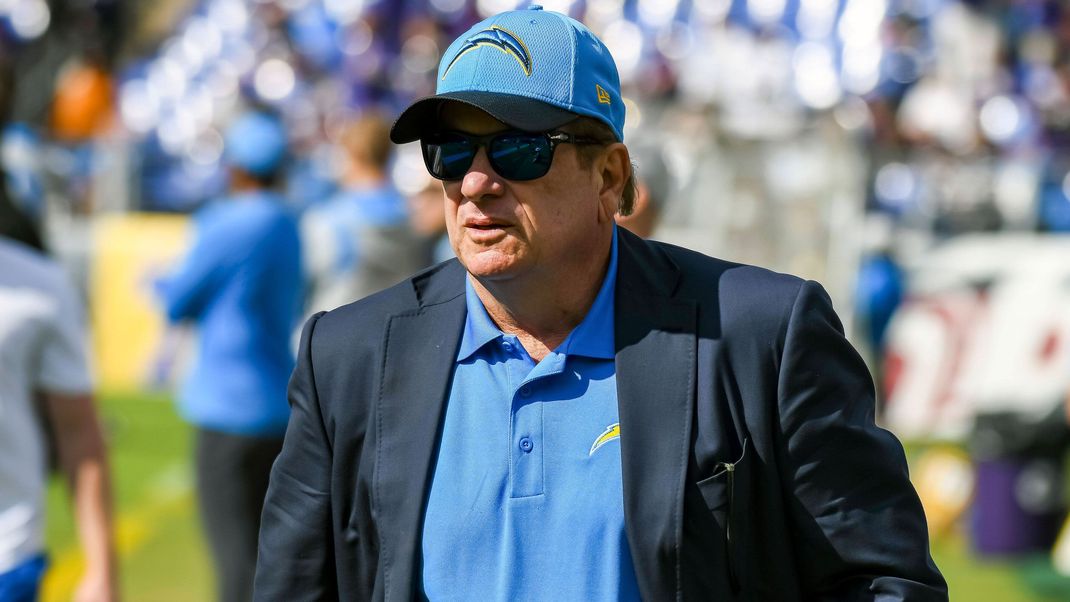NFL Chargers Besitzer Spanos von Schwester verklagt