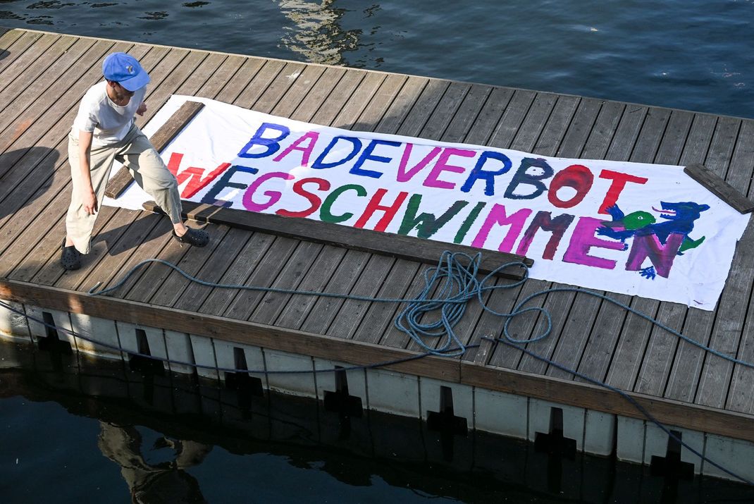 Bereits im Juni wurde gegen das Badeverbot demonstriert.