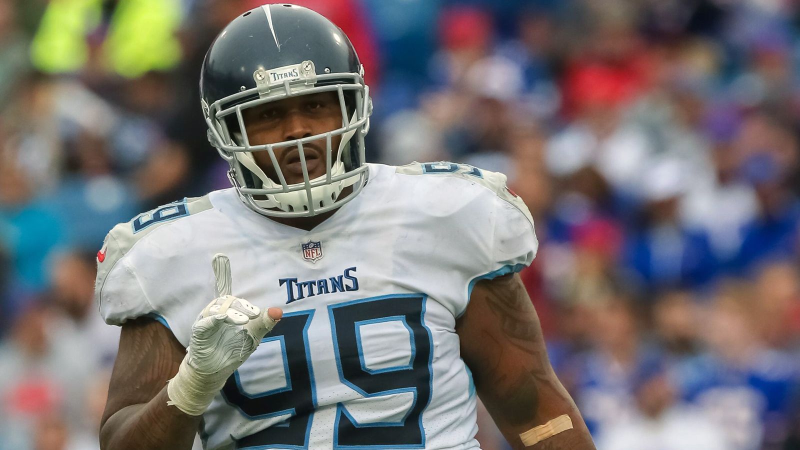 
                <strong>Tennessee Titans: Jurrell Casey</strong><br>
                Position: Defensive Tackle
              