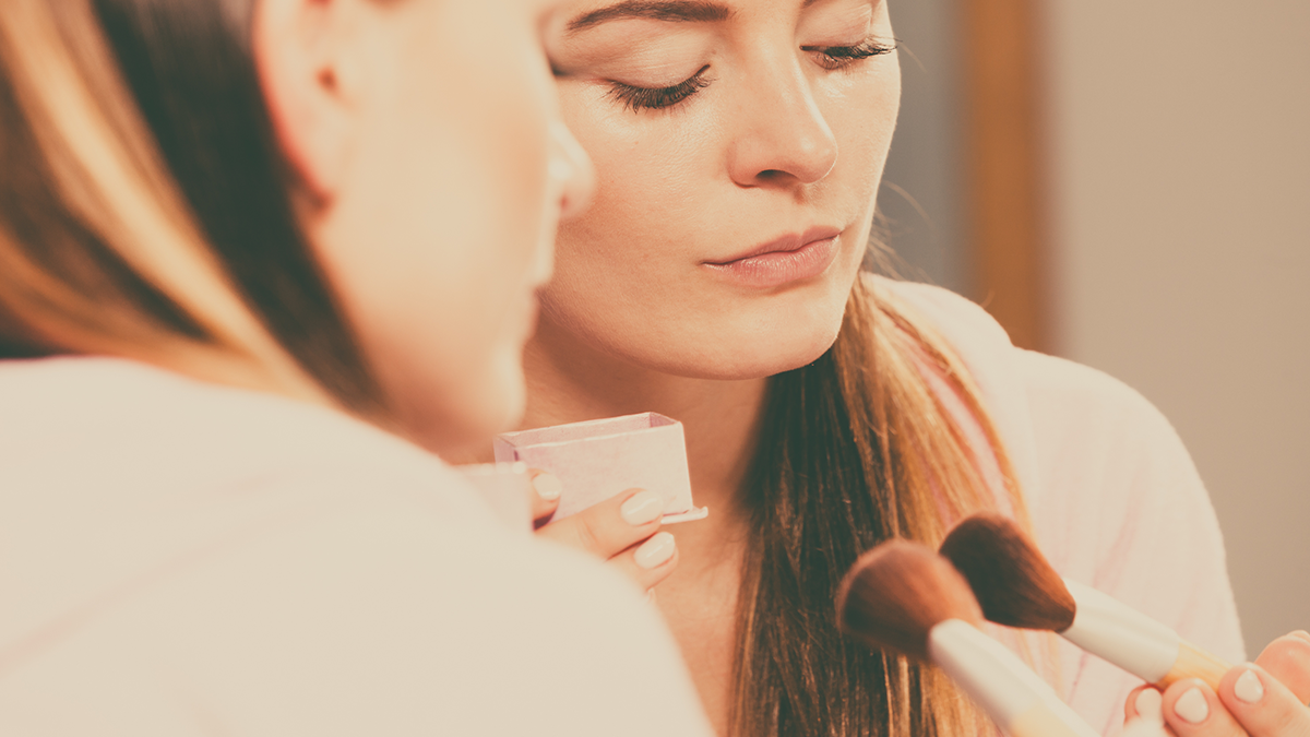 Von Foundation, Puder, Rouge und Co. – in unserem Beauty-Artikel haben wir einen Pinsel Guide für alle, die Make-up benutzen und zukünftig den richtigen Pinsel verwenden wollen.