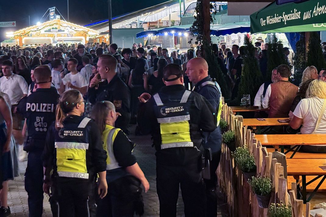 Für Tausende Besucher endete der Abend auf dem Gillamoos-Jahrmarkt frühzeitig.