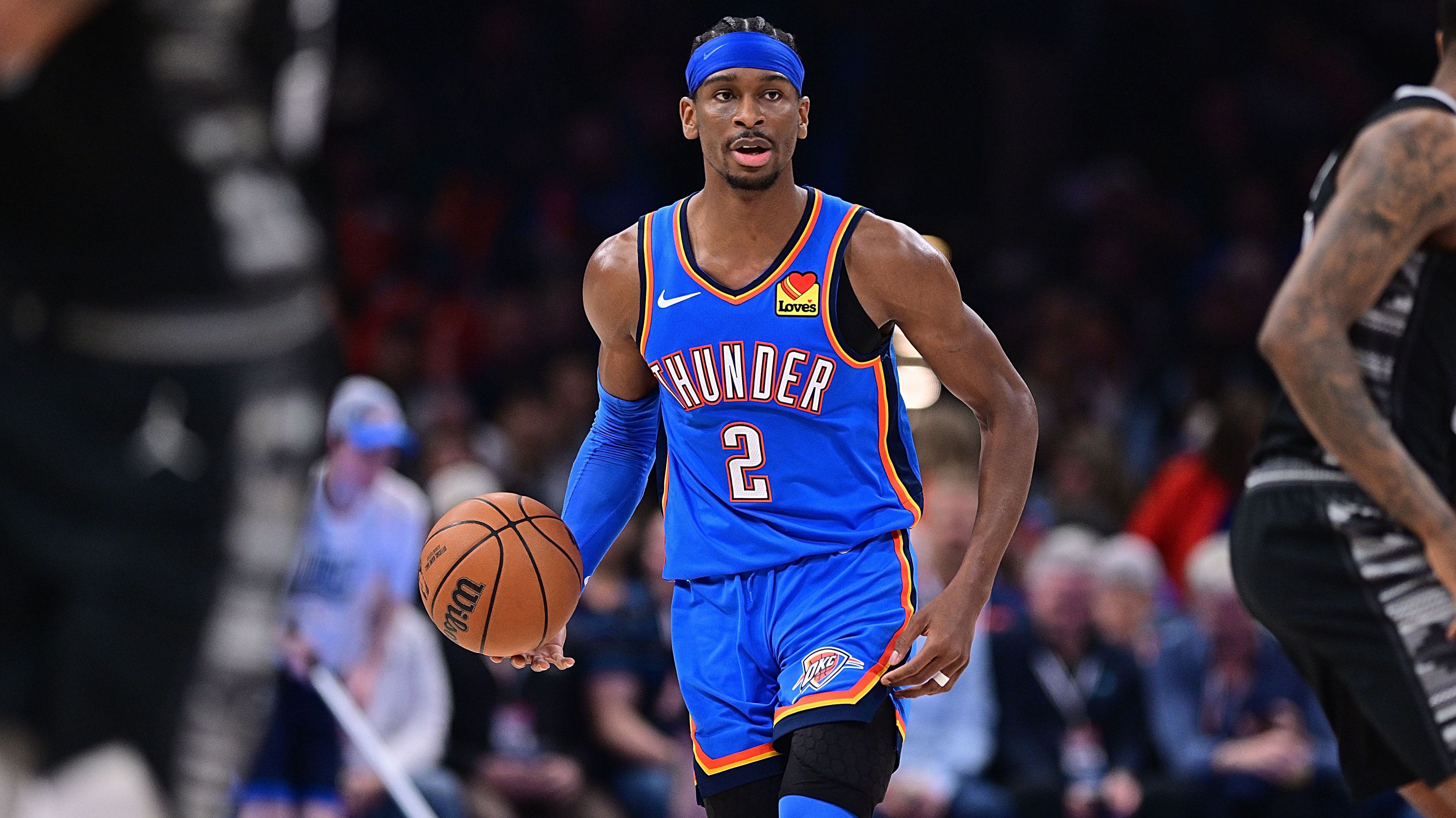 <strong>Platz 2 - Beste Verträge: Shai Gilgeous-Alexander (Oklahoma City Thunder)</strong><br><em>Gehalt kommende Saison: 35.859.950 Dollar</em><br>Für 35 Millionen Dollar einen MVP-Kandidaten zu bekommen, ist wahres Glück. Vor allem, wenn man&nbsp;Gilgeous-Alexanders Gehalt mit dem anderer Superstars in der Liga vergleicht, bemerkt man, was für ein Glück OKC hat. Mit den Stats von 30,1 Punkten, 5,5 Rebounds, 6,2 Assists und 2,0 Steals wurde er Zweiter im MVP-Rennen hinter Nikola Jokic.