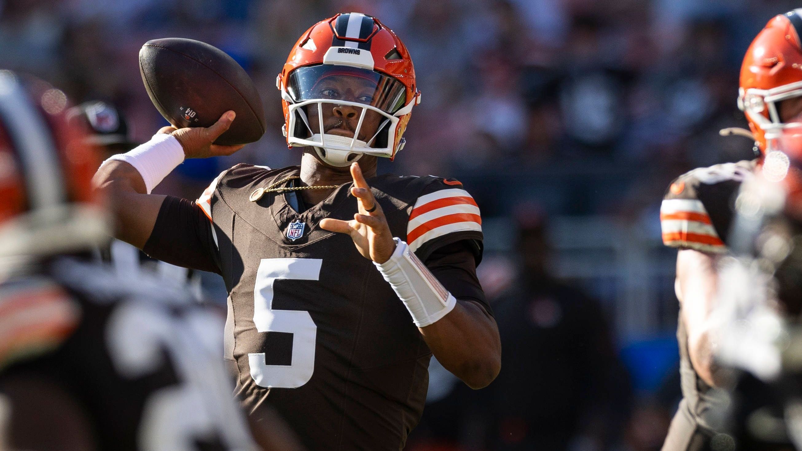 <strong>Platz 32: Jameis Winston (Cleveland Browns)</strong><br>Die Browns stehen 1-6 und ohne den verletzten Deshaun Watson da. Nun ist Winston am Ruder. Seine Aufgabe ist nicht klein: Die Browns brauchen ausgerechnet gegen die Baltimore Ravens einen Sieg. Winston muss sich zudem erstmal eingewöhnen. Sein letzter Start liegt bis ins Jahr 2022 zurück. In der Browns Offensive sah er bisher nur 24 Snaps.