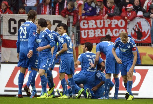 
                <strong>FSV Mainz 05 - 1899 Hoffenheim 2:2</strong><br>
                Zu Beginn sieht alles nach einem Gästeerfolg aus - Kevin Volland und Roberto Firmino sorgen nach gut 20 Minuten für eine Zwei-Tore-Führung der Hoffenheimer. Die Mainzer spielen gut mit, doch das Team von Markus Gisdol schlägt eiskalt zu
              