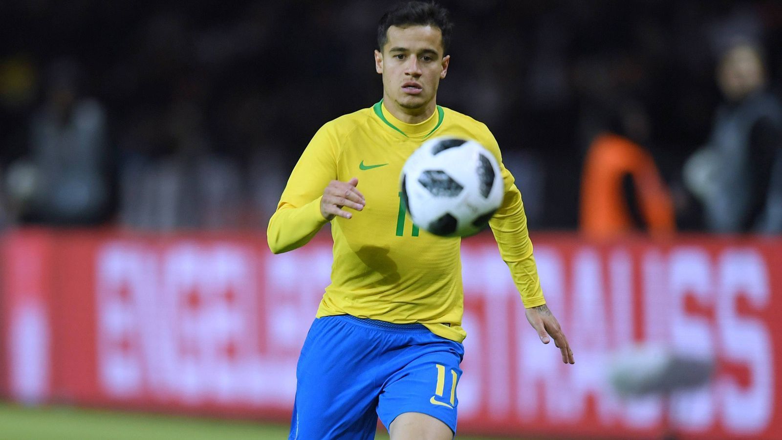 
                <strong>Platz 8: Philippe Coutinho (Brasilien)</strong><br>
                Platz 8: Philippe Coutinho (Brasilien) - Marktwert: 100 Millionen Euro
              