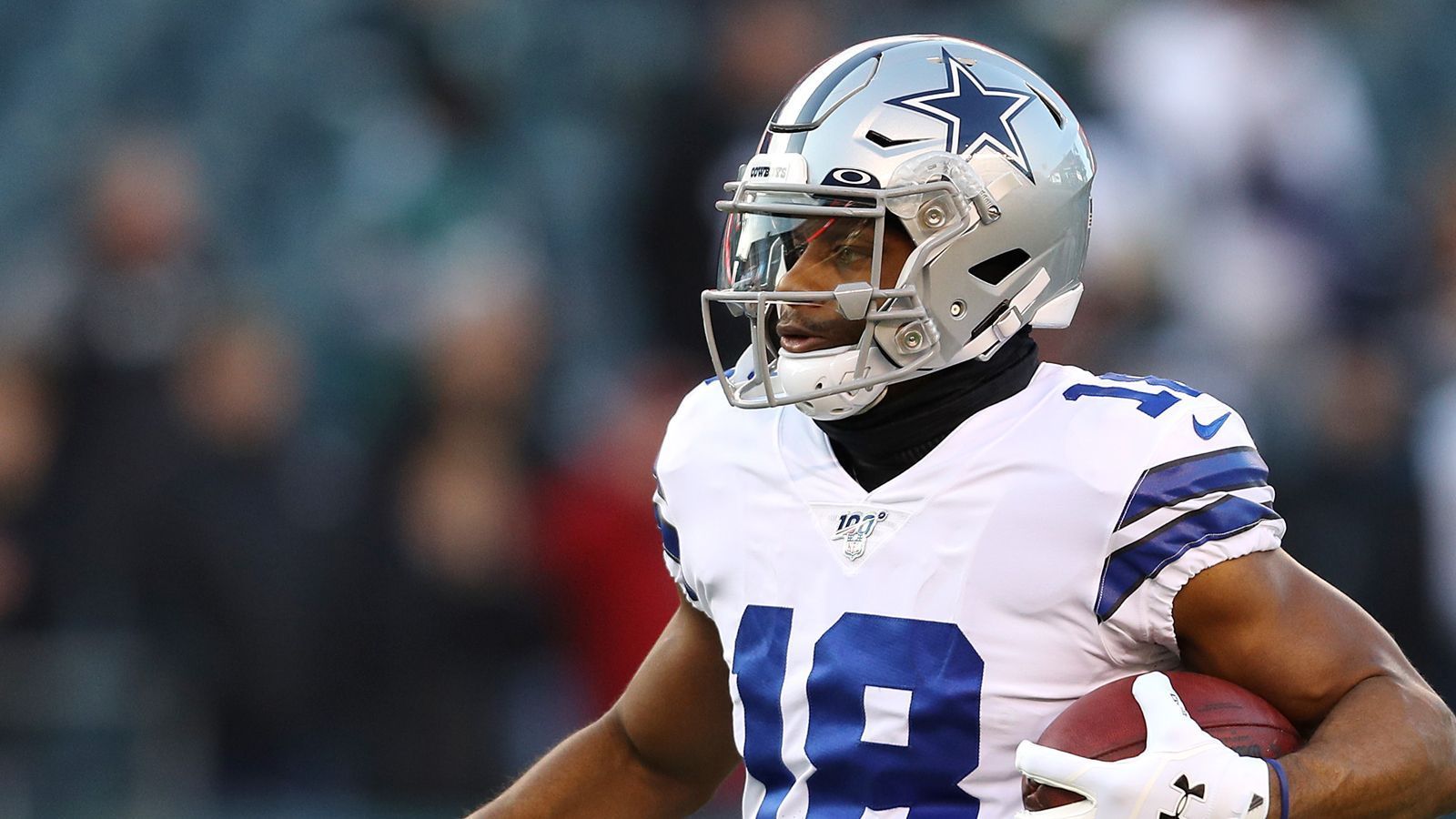 
                <strong>Randall Cobb (Dallas Cowboys)</strong><br>
                Um die gleiche Summe geht es für Randall Cobb. Der Wide Receiver benötigt 55 Receptions, damit ihm die Dallas Cowboys 250.000 Dollar überweisen. Vor dem Spiel gegen die Washington Redskins steht er bei 50.
              