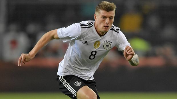 
                <strong>Toni Kroos</strong><br>
                Verein: Real MadridPosition: MittelfeldLänderspiele: Prognose: Sicher dabei
              