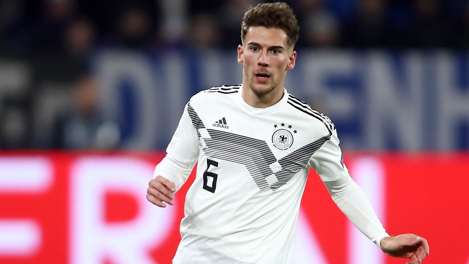 
                <strong>Leon Goretzka</strong><br>
                &#x2022; Position: Mittelfeld/Angriff -<br>&#x2022; Alter: 26 Jahre -<br>&#x2022; Verein: FC Bayern München<br>
              