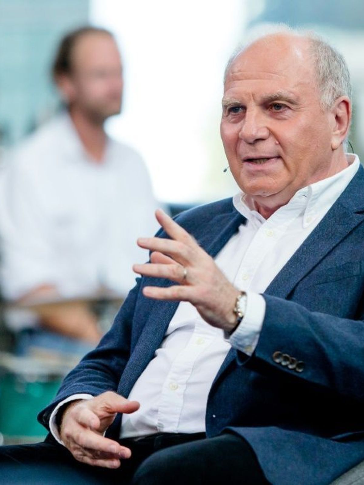 Im Doppelpass verteidigte Uli Hoeneß Franz Beckenbauer
