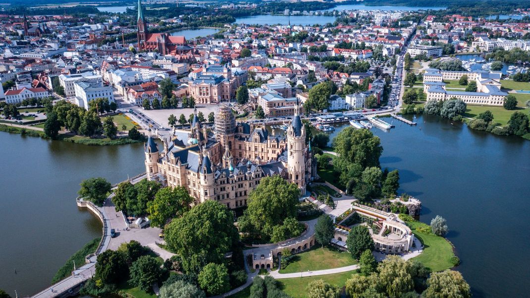 Das Schweriner Schloss sowie weitere Teile der historischen Innenstadt sind Teil des UNESCO-Erbes.