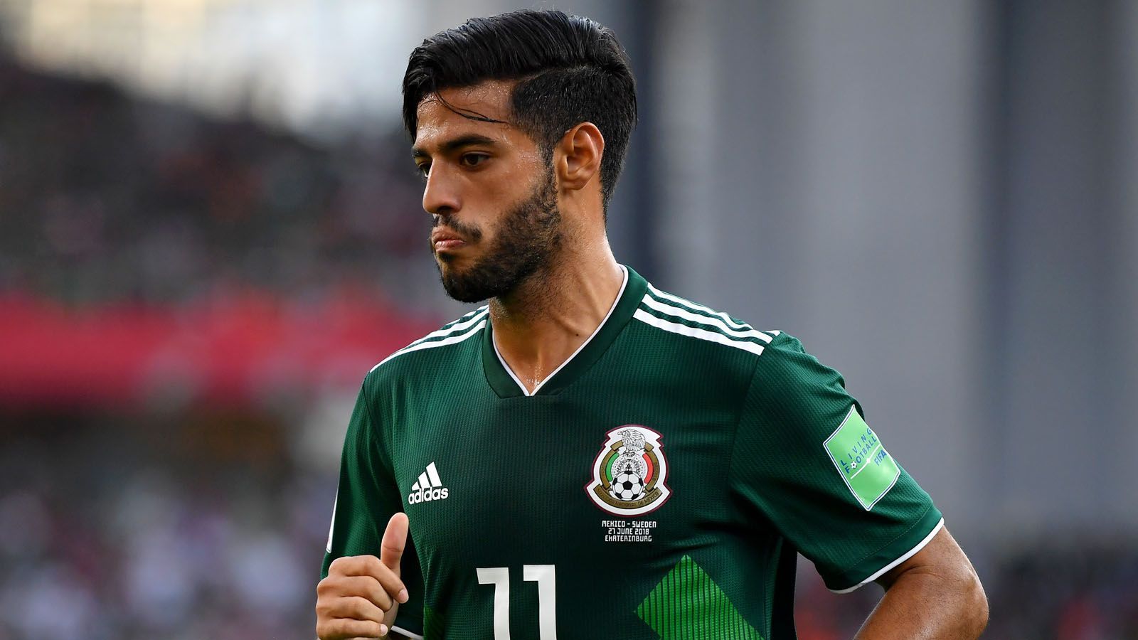 
                <strong>Kandidat Nummer 4: Carlos Vela </strong><br>
                Auf der Suche nach einem neuen Angreifer für die Katalanen bringt der spanische Radiosender Cadena SER auch den Namen Carlos Vela ins Spiel. Der 29-jährige mexikanische Nationalspieler steht in den USA beim Los Angeles FC unter Vertrag. Vor seinem Wechsel in die Major League Soccer stand Vela bei verschiedenen spanischen Klubs in La Liga unter Vertrag, unter anderem bei Real Sociedad.
              