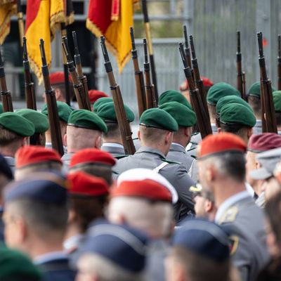Wegen der internationalen Lage wird verstärkt über eine Reaktivierung der Wehrpflicht diskutiert.