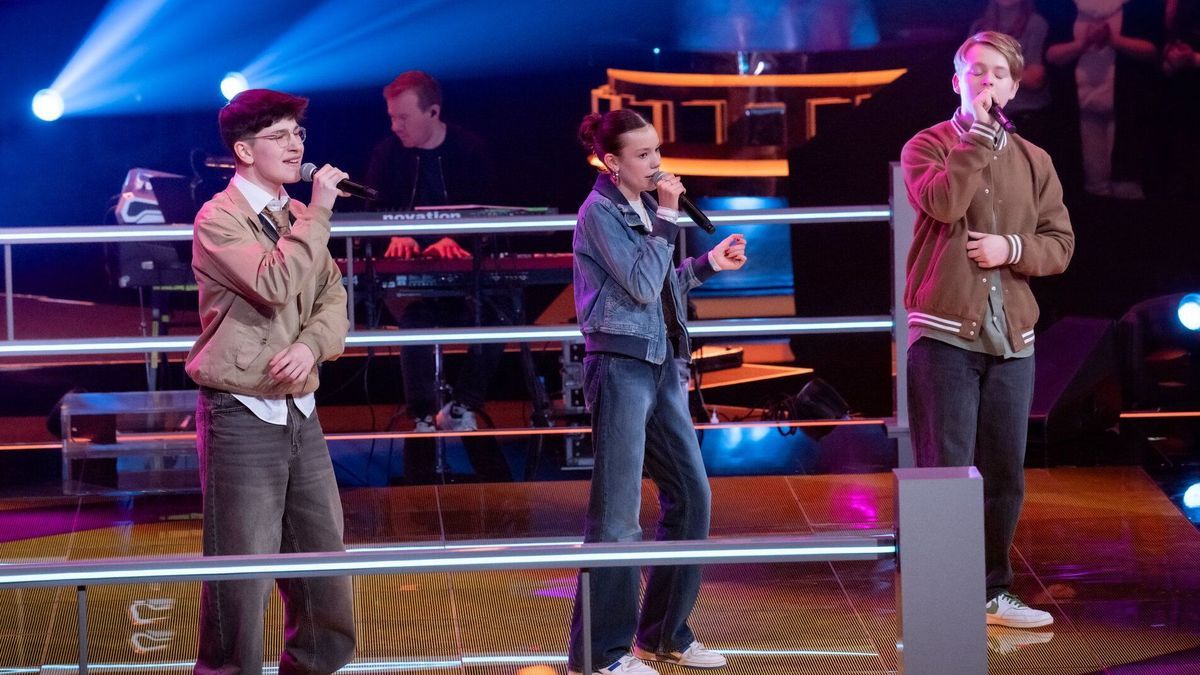 Jakob, Greta und Lennart singen im Battle bei "The Voice Kids" 2024