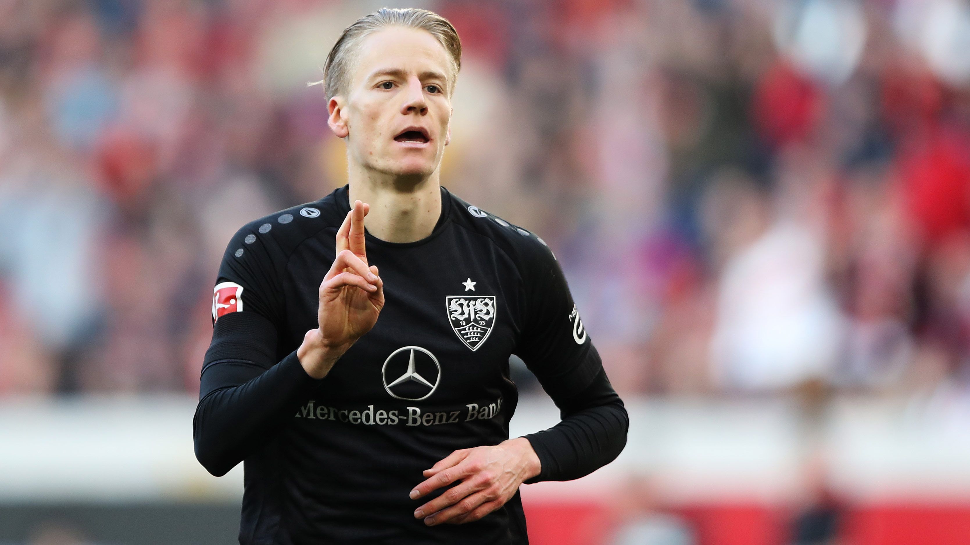 
                <strong>Platz 17: VfB Stuttgart</strong><br>
                &#x2022; <strong>Punkte</strong>: 16<br>&#x2022; <strong>Torverhältnis</strong>: 23:36<br>&#x2022; <strong>Nächste drei Spiele</strong>:<br/><br>
              