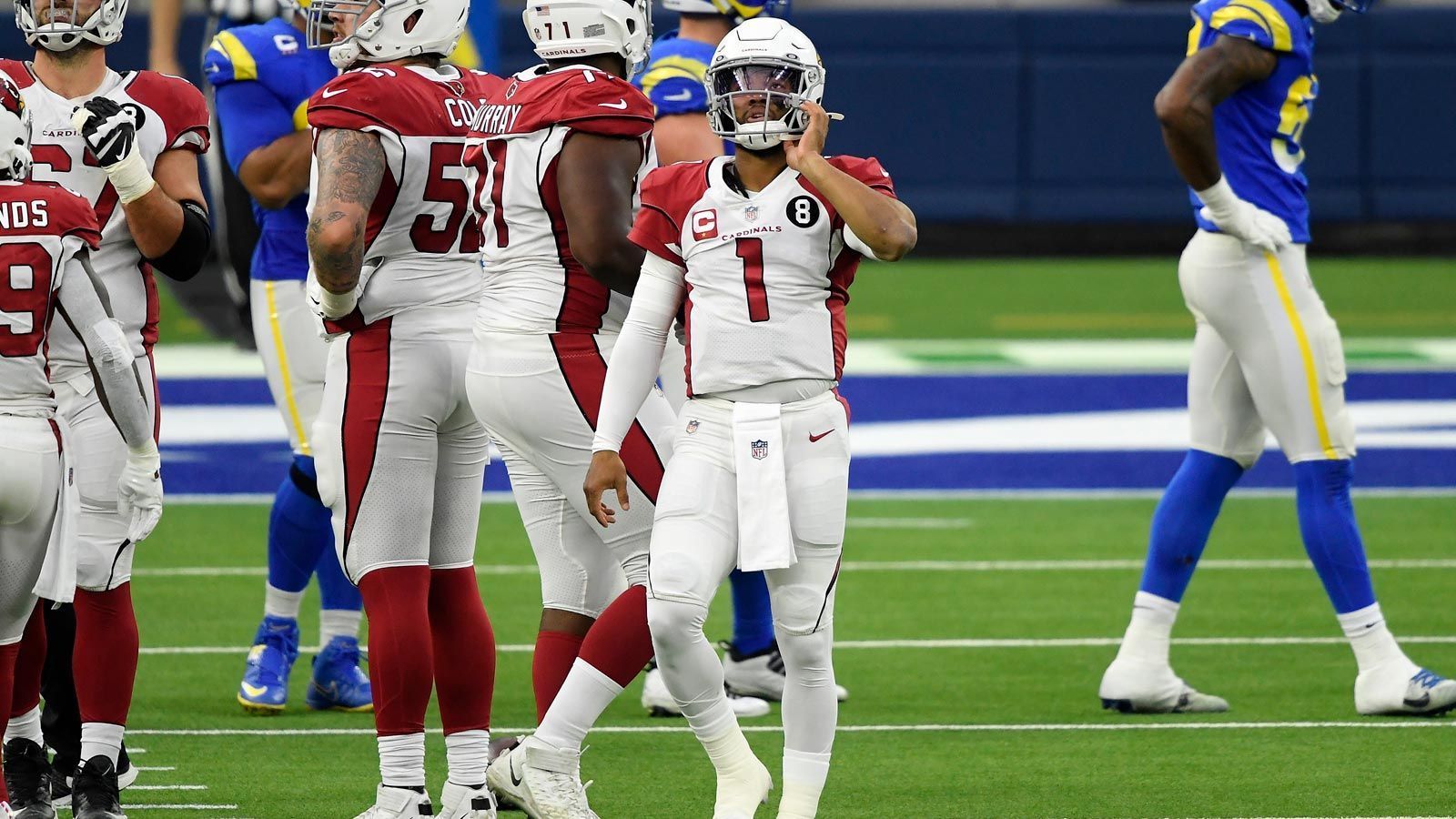 
                <strong>Platz 19 - Arizona Cardinals </strong><br>
                Arizona fokussierte sich vor allem auf die Verteidigung und schnappte sich mit Erstrunden-Pick Zaven Collins (16) ein vielversprechendes Talent. Zweitrunden-Pick Rondale Moore verstärkt das Receiver-Corps um DeAndre Hopkins, durch zwei Cornerbacks sollen die entstandenen Lücken in der Secondary ausgebessert werden. Im vergangenen Jahr scheiterten die Cardinals knapp an einer Playoff-Teilnahme – das nötige Talent dafür ist ohne Zweifel vorhanden.
              