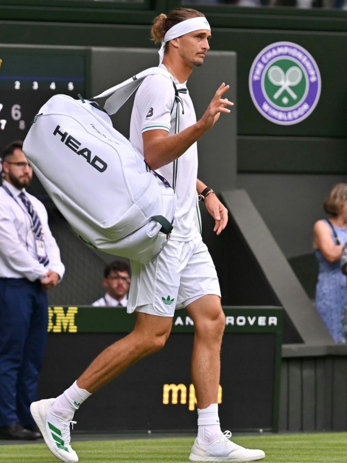 Muss bereits seine Tasche packen: Alexander Zverev