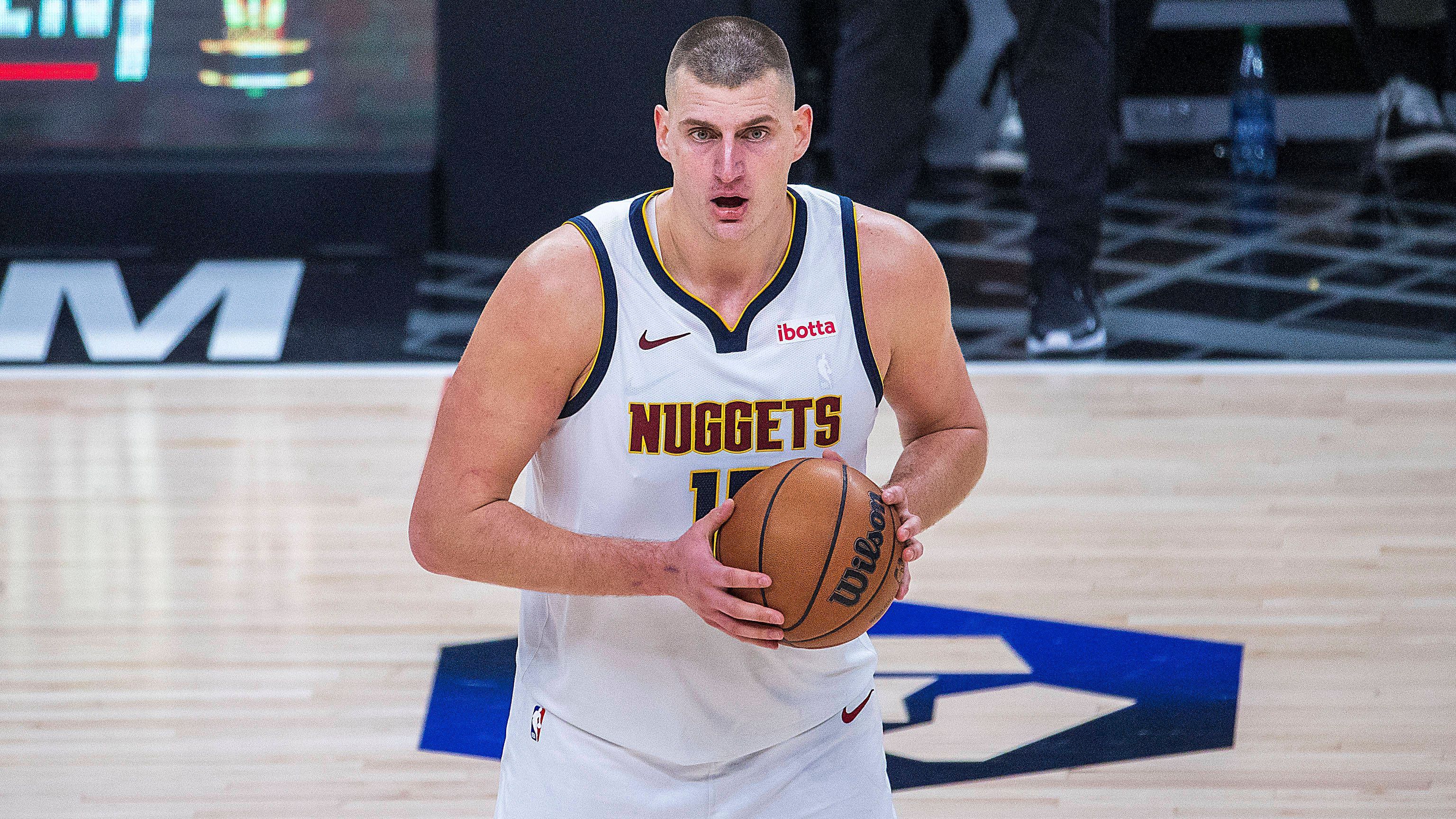 <strong>Platz 1: Nikola Jokic (Denver Nuggets)<br></strong>Quote: -190<br>Bei einem Einsatz von 190 Dollar würde man 290 Dollar bekommen.