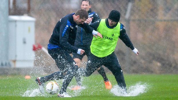 
                <strong>SV Darmstadt 98</strong><br>
                ... Trotz des schlechten Wetters am Mittelmeer geben die Jungs alles ...
              