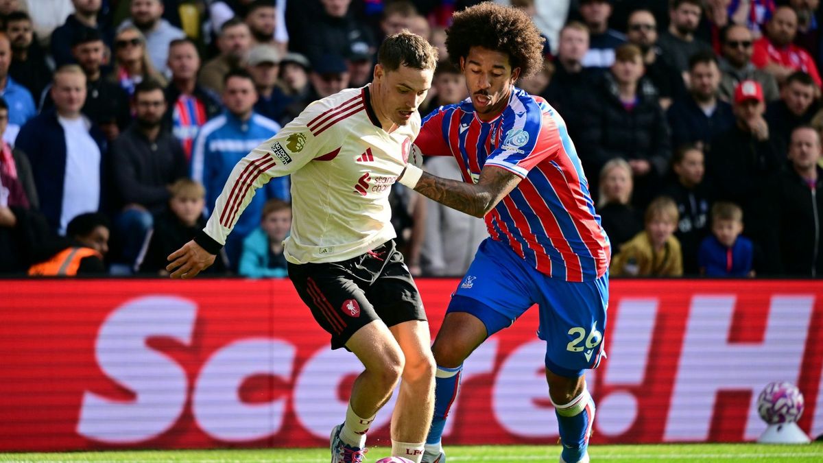 Florian Wirtz (l.) gegen Chris Richards