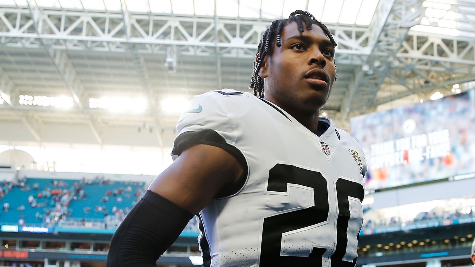 
                <strong>Jalen Ramsey (Jacksonville Jaguars)</strong><br>
                Gesamtwertung: 96Position: Cornerback
              