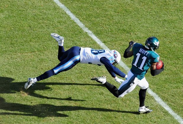 
                <strong>Philadelphia Eagles - Tennessee Titans 43:24</strong><br>
                ... lässt einen Titan nach dem anderen stehen...
              