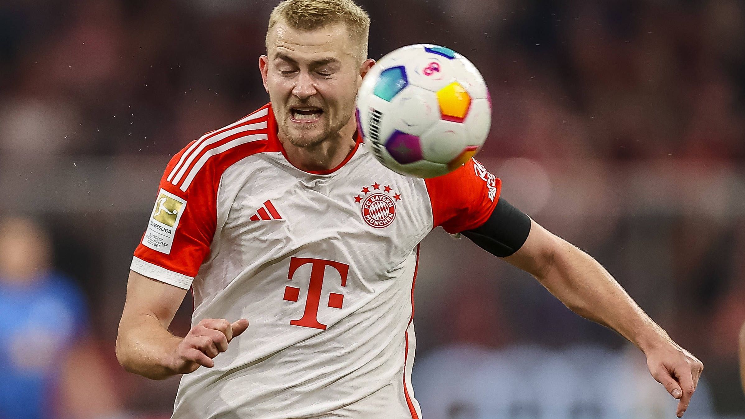 <strong>Matthijs de Ligt (FC Bayern)</strong><br>Der Niederländer zeigt einen souveränen Auftritt in der Innenverteidigung, die über weite Strecken stabil steht. Gelb nach Foul an Openda, damit in Freiburg gesperrt. <em><strong>ran</strong></em>-Note: 3