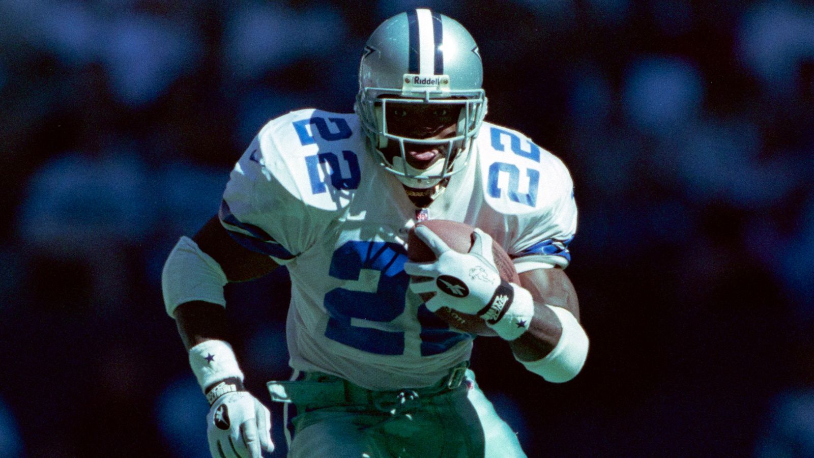 <strong>1993: Emmitt Smith (Running Back, Dallas Cowboys)</strong><br>Jener Smith wurde 1993 dann MVP. 1994 gewann er beim zweiten von drei Triumphen zudem den Super-Bowl-MVP-Award. Nach seiner Karriere wurde er in die Hall of Fame aufgenommen.