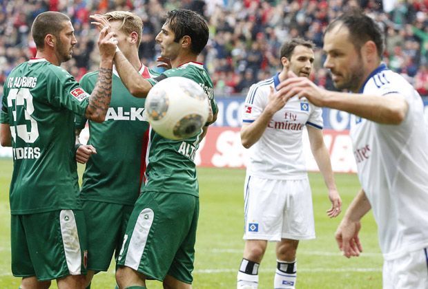 Pleite In Augsburg: HSV Taumelt Abstieg Entgegen