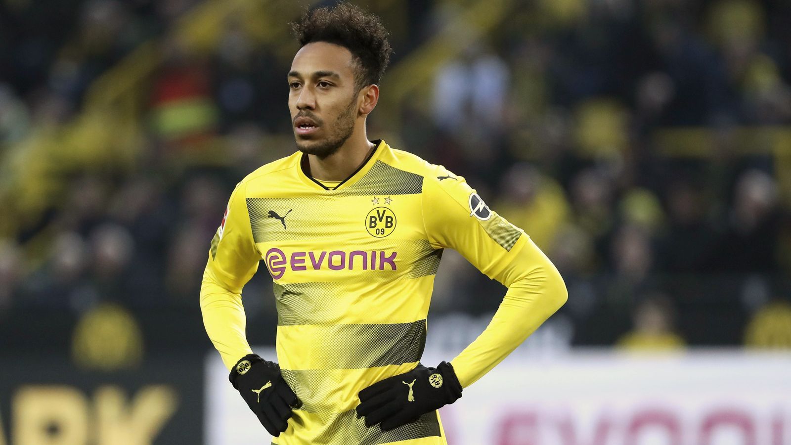 
                <strong>Pierre-Emerick Aubameyang (Gabun)</strong><br>
                Bundesliga-Einsätze: 144 -Bundesliga-Tore: 98 - Verein in der Bundesliga: Borussia Dortmund
              