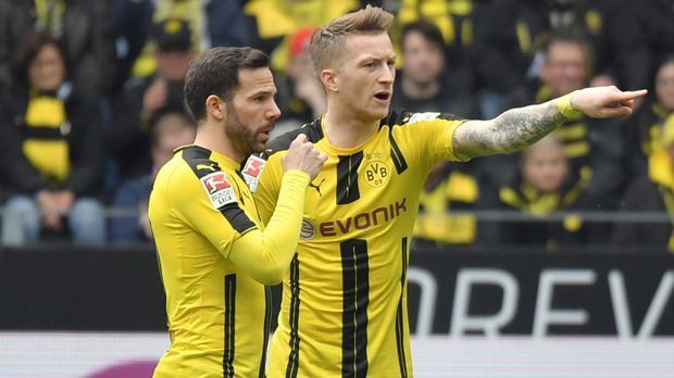 
                <strong>Borussia Dortmund</strong><br>
                Gonzalo Castro (Außenbandriss/Rückkehr wohl im Februar 2018)Marco Reus (Kreuzbandanriss/Rückkehr wohl im Februar 2018)Maximilian Philipp (Knieverletzung/Rückkehr wohl im April 2018)
              