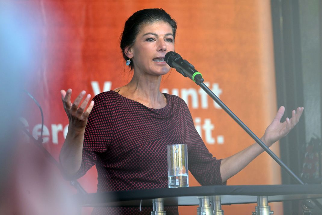 Sahra Wagenknecht, Vorsitzende des Bündnis Sahra Wagenknecht (BSW), spricht bei einer Wahlkampfveranstaltung in Potsdam.