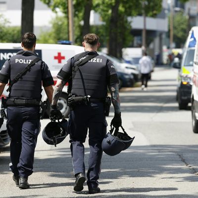 Großeinsatz an Schule in Graz